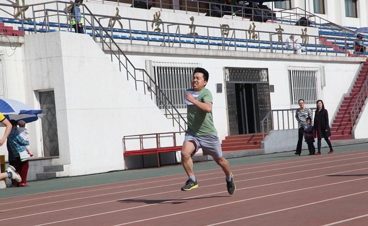 蔡云峰100m.JPG